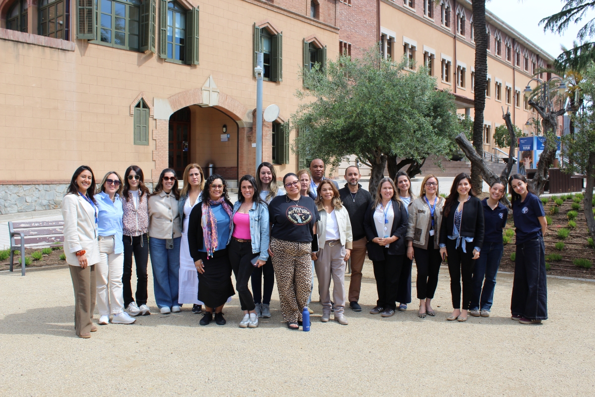 Orientadores educativos de América Latina visitan la CEU UAO en el “FlyInn”
